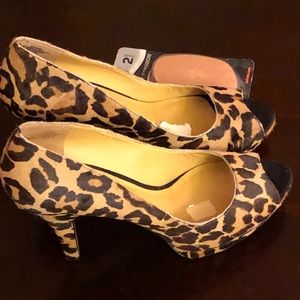 Nine West Leopard print pony hair peep toe pump